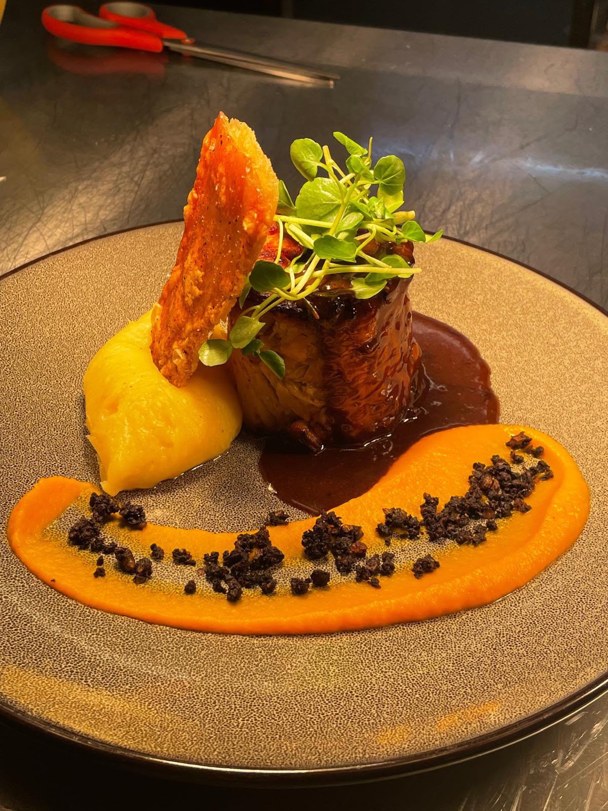Fillet steak with black garlic and a rich red wine jus